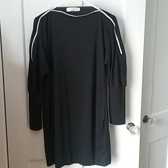 Little Black dress - Picture 1 of 3